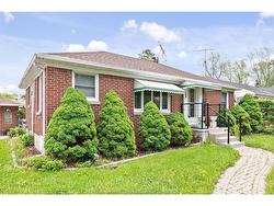 3200 LONGFELLOW Avenue Windsor, ON N9E 2L6