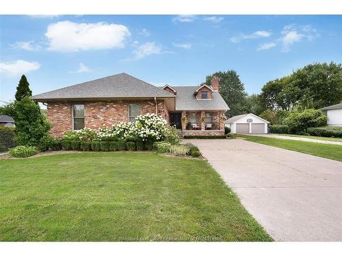 814 Lacasse, Tecumseh, ON 