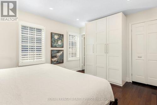 2985 Dancer Court, Mississauga, ON - Indoor Photo Showing Bedroom
