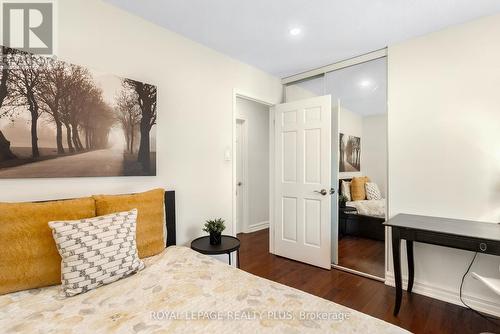 2985 Dancer Court, Mississauga, ON - Indoor Photo Showing Bedroom