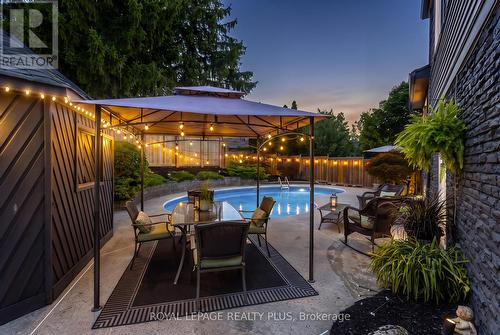 2985 Dancer Court, Mississauga, ON - Outdoor With In Ground Pool
