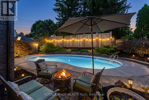 2985 Dancer Court, Mississauga, ON - Outdoor With In Ground Pool