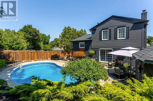 2985 Dancer Court, Mississauga, ON - Outdoor With In Ground Pool