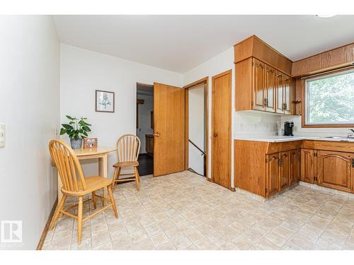 10726 70 Av Nw, Edmonton, AB 