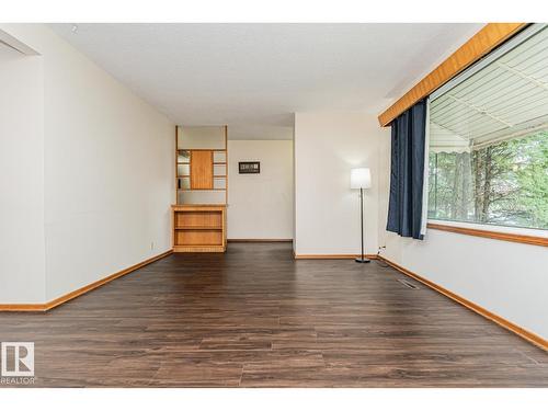 10726 70 Av Nw, Edmonton, AB 