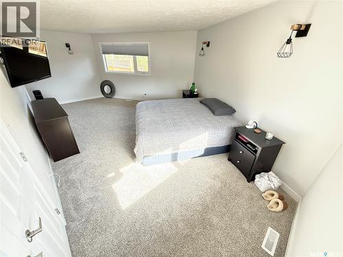 3 Mclelland Bay, Weyburn, SK - Indoor Photo Showing Bedroom