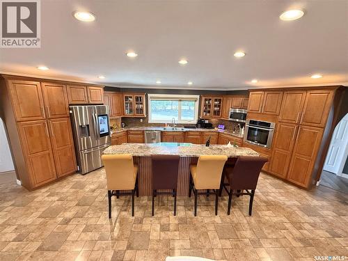 3 Mclelland Bay, Weyburn, SK - Indoor