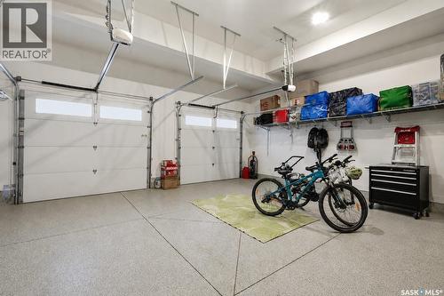 302 Chelsom Manor, Saskatoon, SK - Indoor Photo Showing Garage