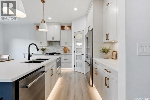 302 Chelsom Manor, Saskatoon, SK - Indoor Photo Showing Kitchen With Double Sink With Upgraded Kitchen