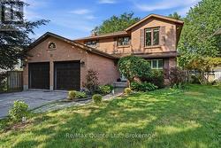 12 BRIMLEY COURT Belleville (Belleville Ward), ON K8N 5L5
