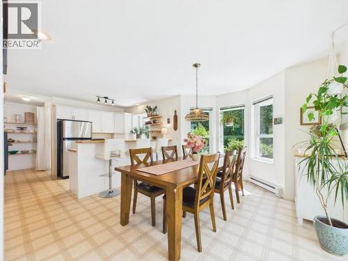 9350 Malaspina Rd, Powell River, BC - Indoor Photo Showing Dining Room