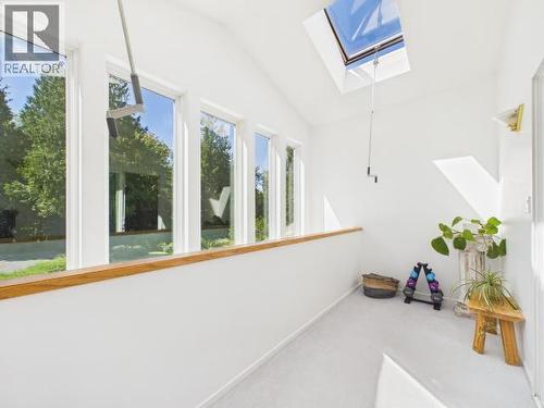 9350 Malaspina Rd, Powell River, BC - Indoor Photo Showing Other Room