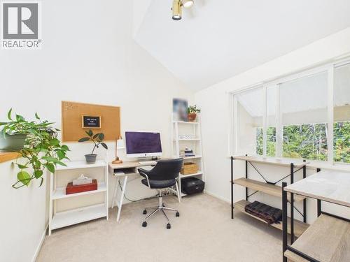 9350 Malaspina Rd, Powell River, BC - Indoor Photo Showing Office