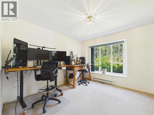 9350 Malaspina Rd, Powell River, BC - Indoor Photo Showing Office