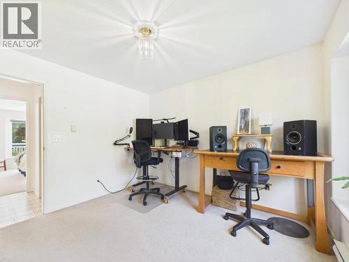 9350 Malaspina Rd, Powell River, BC - Indoor Photo Showing Office