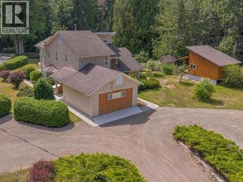 9350 Malaspina Rd, Powell River, BC - Outdoor