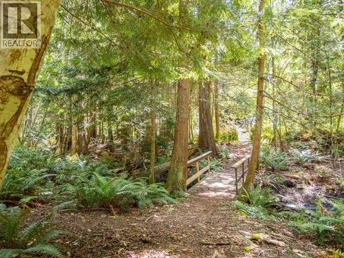 9350 Malaspina Rd, Powell River, BC - Outdoor