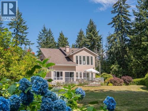 9350 Malaspina Rd, Powell River, BC - Outdoor With Deck Patio Veranda