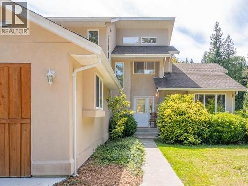 9350 Malaspina Rd, Powell River, BC - Outdoor