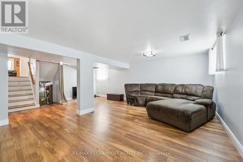 847 Doon Village Road, Kitchener, ON - Indoor