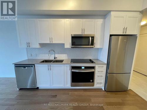 3002 - 805 CARLING AVENUE , Ottawa, Ontario K1S 5W9 4