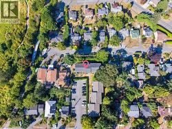 3 864 Swan St Saanich, BC V8X 2Z3
