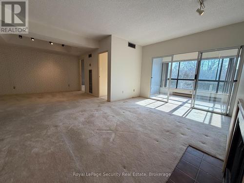 10 - 20 Glebe Road W, Toronto, ON - Indoor Photo Showing Other Room