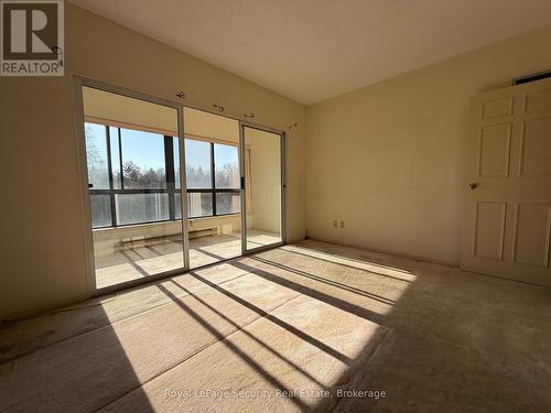 10 - 20 Glebe Road W, Toronto, ON - Indoor Photo Showing Other Room