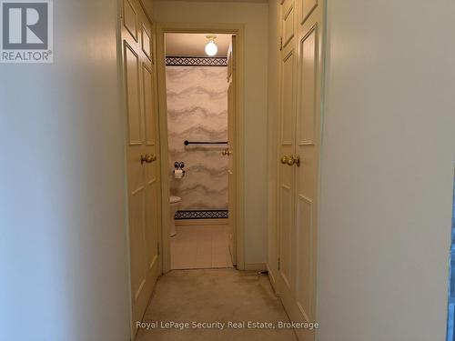 10 - 20 Glebe Road W, Toronto, ON - Indoor Photo Showing Other Room