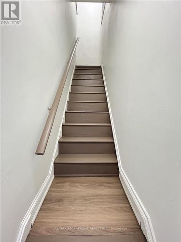 UPPER - 1164 CANNON STREET E , Hamilton, Ontario L8L 2K1 2