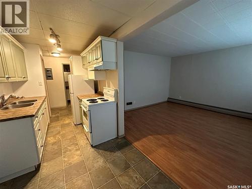 113 3Rd Street E, St. Walburg, SK - Indoor Photo Showing Kitchen With Double Sink