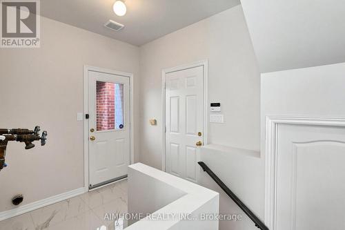 87 River Ridge Boulevard, Aurora, ON - Indoor Photo Showing Other Room