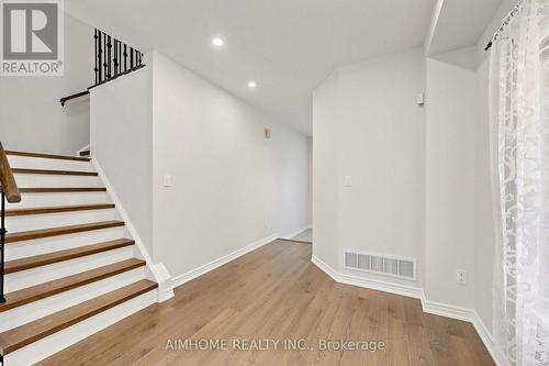 87 River Ridge Boulevard, Aurora, ON - Indoor Photo Showing Other Room