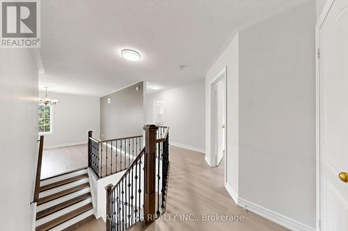 87 River Ridge Boulevard, Aurora, ON - Indoor Photo Showing Other Room