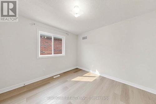 87 River Ridge Boulevard, Aurora, ON - Indoor Photo Showing Other Room