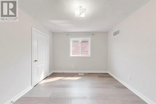 87 River Ridge Boulevard, Aurora, ON - Indoor Photo Showing Other Room