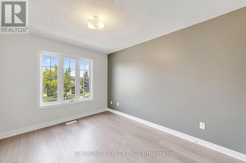 87 River Ridge Boulevard, Aurora, ON - Indoor Photo Showing Other Room