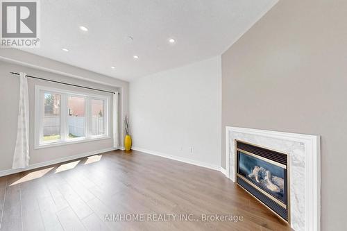 87 River Ridge Boulevard, Aurora, ON - Indoor Photo Showing Living Room With Fireplace