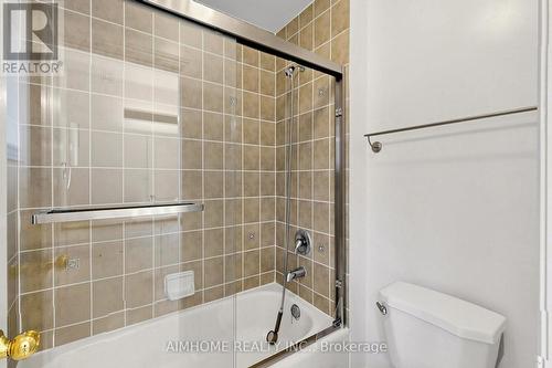87 River Ridge Boulevard, Aurora, ON - Indoor Photo Showing Bathroom