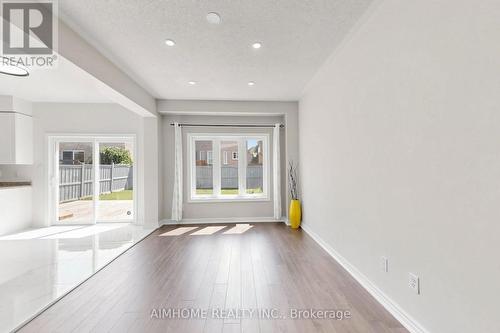 87 River Ridge Boulevard, Aurora, ON - Indoor Photo Showing Other Room