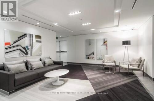 2012 - 8 The Esplanade, Toronto, ON - Indoor