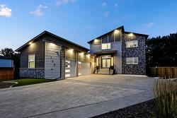 328 River Trail Drive  West St Paul, MB R4A 0C1