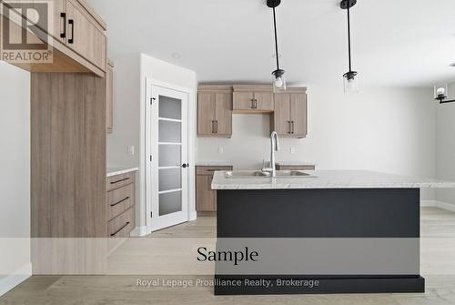 119 Hastings Park Drive, Belleville (Belleville Ward), ON - Indoor Photo Showing Kitchen With Double Sink