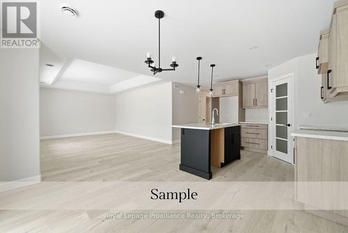 119 Hastings Park Drive, Belleville (Belleville Ward), ON - Indoor Photo Showing Kitchen