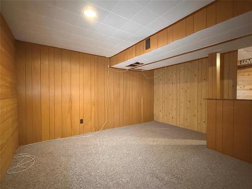 1043 7Th Street, Brandon, MB - Indoor