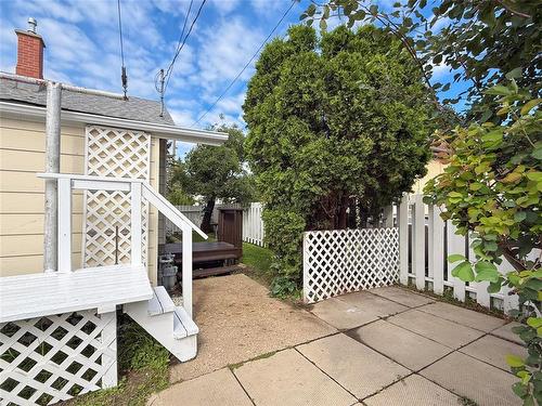 1043 7Th Street, Brandon, MB - Outdoor With Deck Patio Veranda