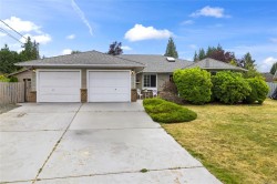 494 Rowan Dr  Qualicum Beach, BC V9K 1K1