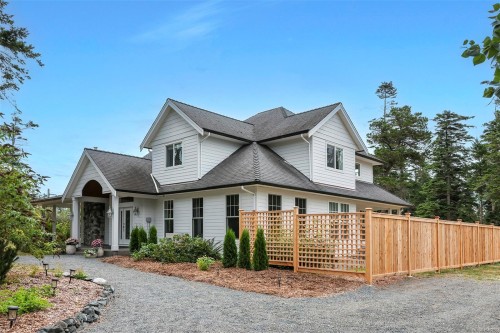 485 Southwind Rd, Comox, BC 