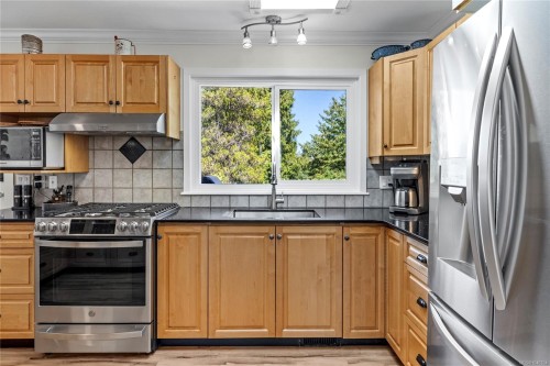 1185 Stuart Pl, Ladysmith, BC 