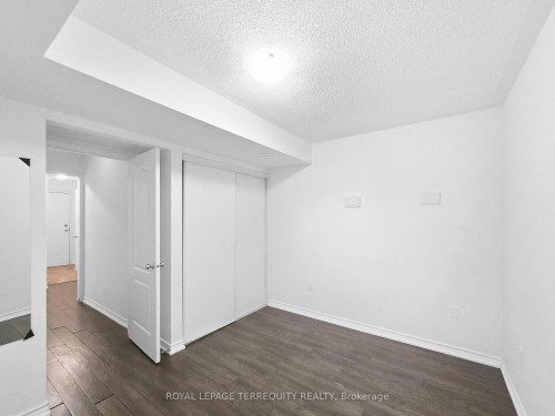 3-141 Isaac Devins Boulevard, Toronto, ON - Indoor Photo Showing Other Room